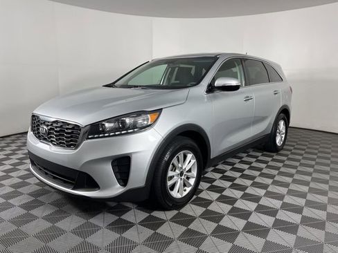 Used 2020 Kia Sorento FWD V6 image 5