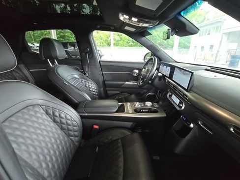 Used 2023 Genesis GV60 Performance AWD/4WD image 6