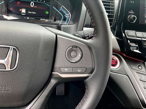 Certified 2024 Honda Odyssey Sport image 12
