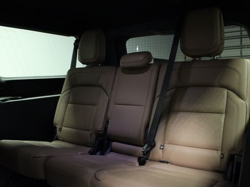 Used 2025 Lincoln Navigator L Black Label AWD/4WD image 15