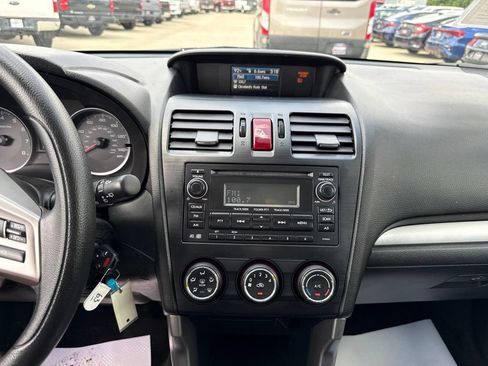 Used 2015 Subaru Forester 2.5i AWD/4WD image 7