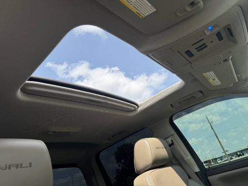 Used 2015 GMC Sierra 1500 Denali w/ Driver Alert Package AWD/4WD image 3