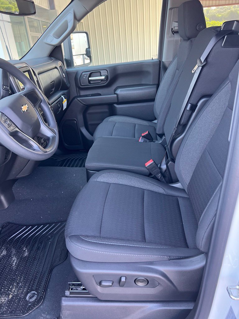 New 2026 Chevrolet Silverado 2500 Custom w/ Custom Value Package AWD/4WD image 18