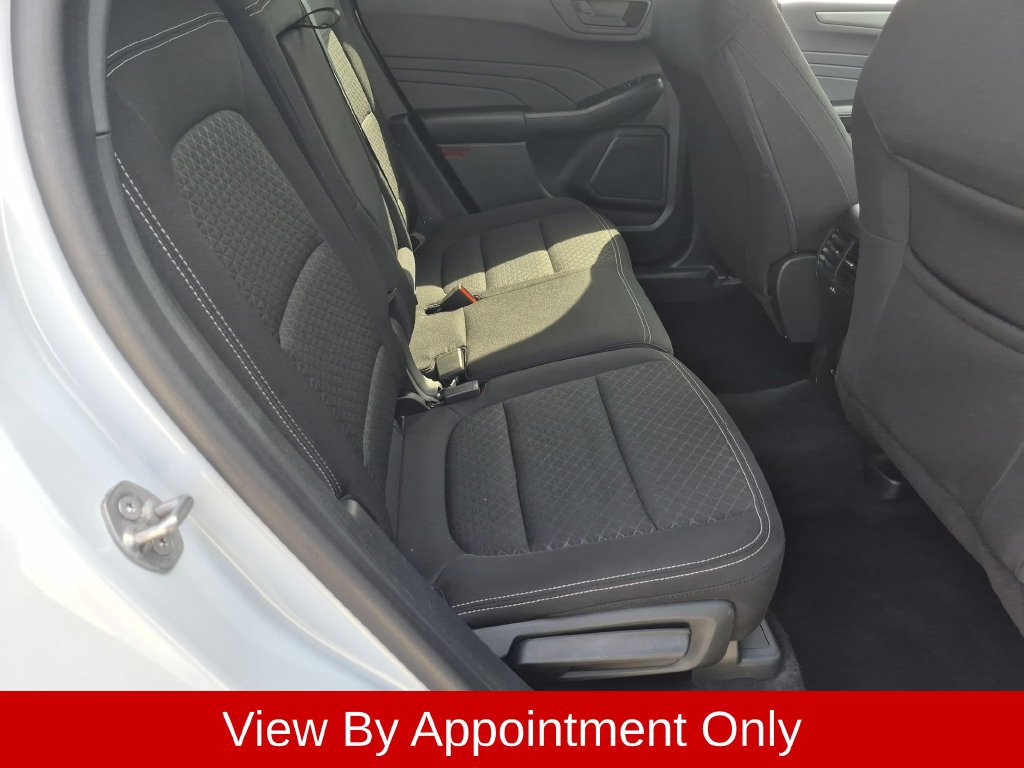 Used 2025 Ford Escape Active AWD/4WD image 30