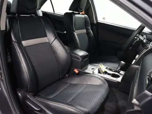 Used 2012 Toyota Camry SE image 24