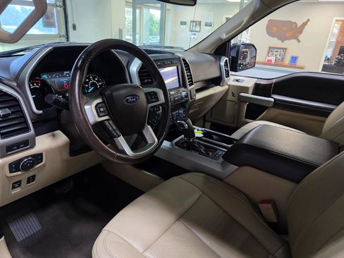 Used 2020 Ford F150 Lariat w/ Equipment Group 502A Luxury AWD/4WD image 16