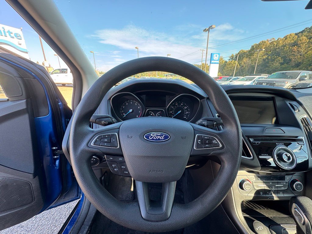 Used 2018 Ford Focus SEL FWD image 7
