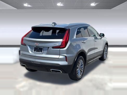 Certified 2025 Cadillac XT4 Premium Luxury FWD image 8