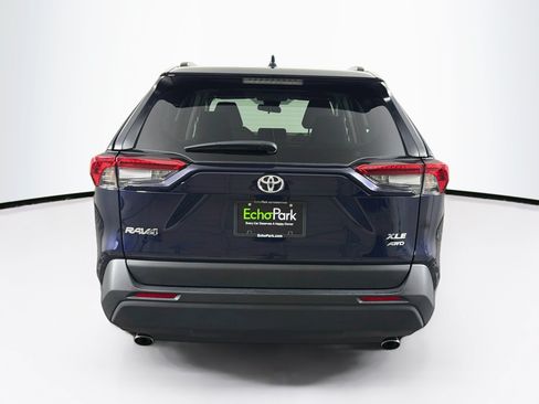 Used 2025 Toyota RAV4 XLE AWD/4WD image 7