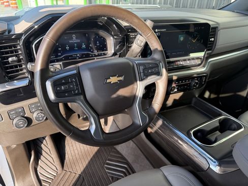 Used 2025 Chevrolet Silverado 3500 LTZ w/ LTZ Plus Package image 11