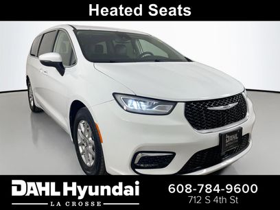 Used 2023 Chrysler Pacifica Touring-L