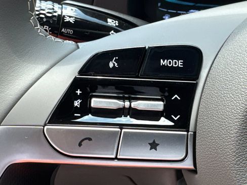 Certified 2025 Hyundai Elantra Sport FWD image 24