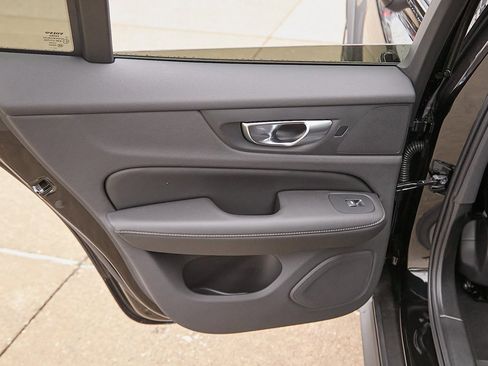 New 2026 Volvo V60 B5 Cross Country Plus w/ Climate Package image 18