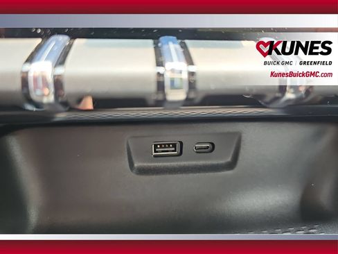 New 2027 GMC Terrain Elevation w/ Elevation Premium Package AWD/4WD image 29