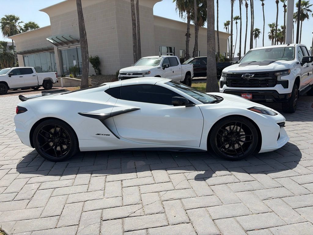 Used 2025 Chevrolet Corvette Z06 w/ Battery Protection Package RWD image 3