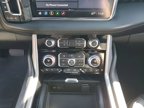 Used 2021 GMC Yukon Denali w/ Denali Premium Package image 40