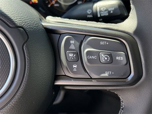 New 2025 Jeep Gladiator Sport image 25