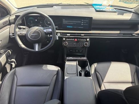 Used 2025 Hyundai Tucson Limited AWD/4WD image 19