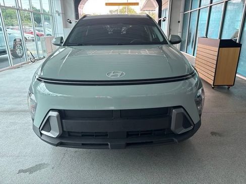 Used 2024 Hyundai Kona SEL w/ Convenience Package AWD/4WD image 2