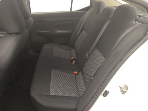 Used 2022 Nissan Versa S FWD image 18