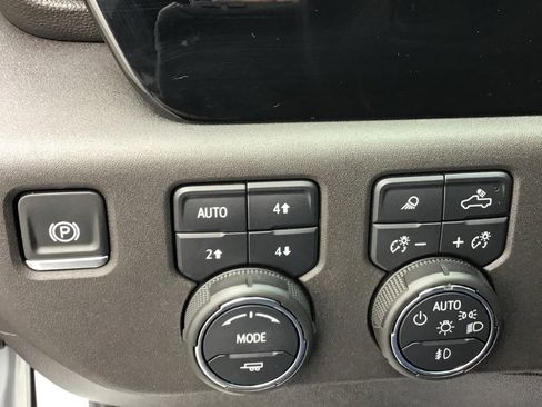 Used 2024 Chevrolet Silverado 1500 LTZ w/ LTZ Convenience Package II image 19