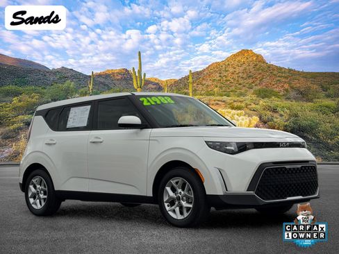 Certified 2024 Kia Soul LX w/ Option Group 015 FWD image 1