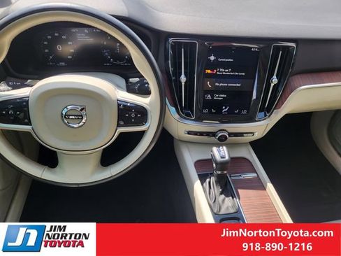 Used 2021 Volvo S60 T5 Momentum w/ Premium Package AWD/4WD image 25