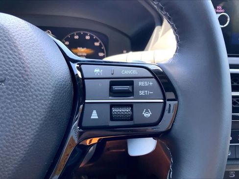 Used 2025 Acura ADX AWD image 25