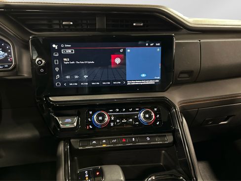 Used 2022 GMC Sierra 1500 AT4 image 30