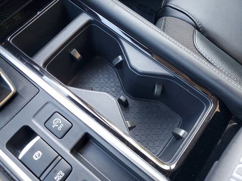 Certified 2024 Nissan Pathfinder SL image 25