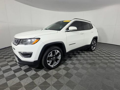 Certified 2019 Jeep Compass Limited image 9