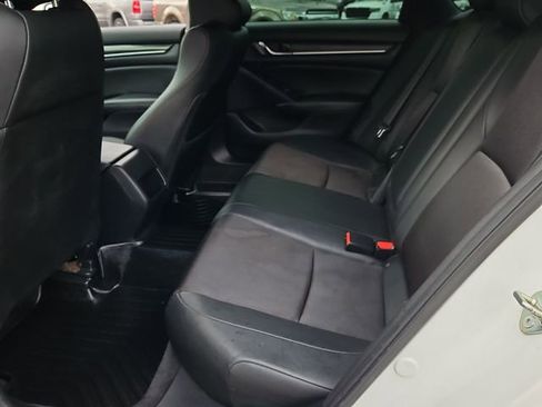 Used 2019 Honda Accord Sport image 11