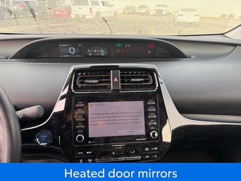 Used 2022 Toyota Prius L Eco image 4