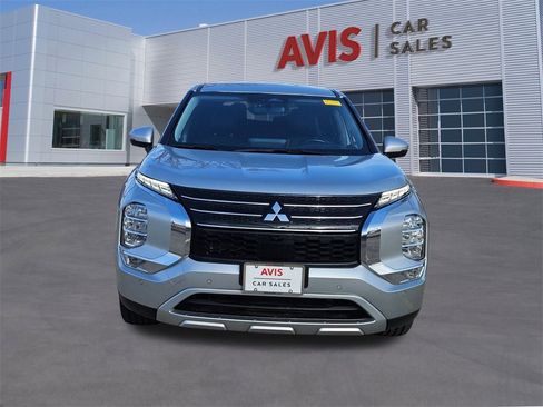 Used 2024 Mitsubishi Outlander SE image 10