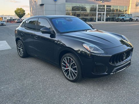 Used 2023 Maserati Grecale Modena AWD/4WD image 7
