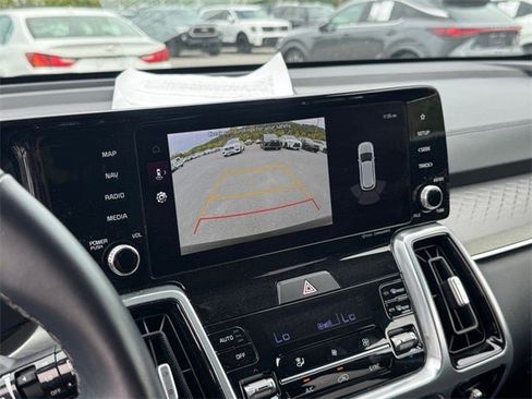 Used 2023 Kia Sorento SX image 26
