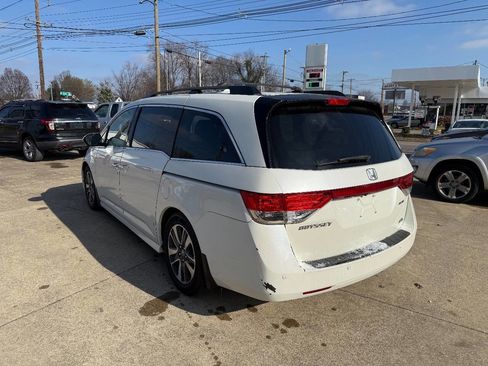 Used 2014 Honda Odyssey Touring Elite image 3