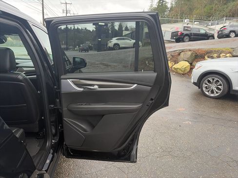 Used 2020 Cadillac XT6 Sport image 23