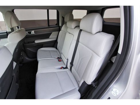 Certified 2025 Hyundai Santa Fe SEL FWD image 13