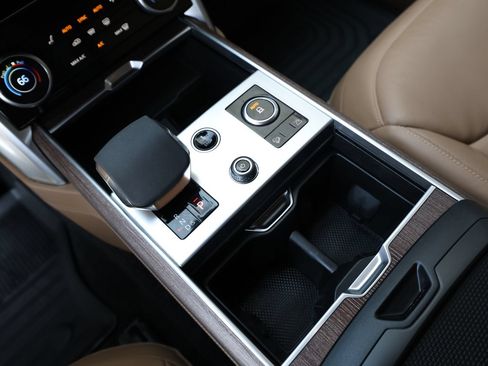 Used 2023 Land Rover Range Rover Autobiography AWD/4WD image 24