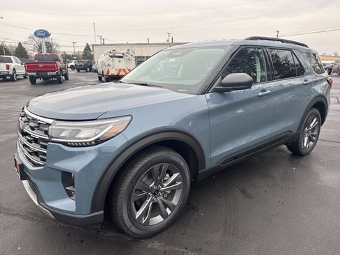 New 2026 Ford Explorer Active w/ Active Comfort Package image 2