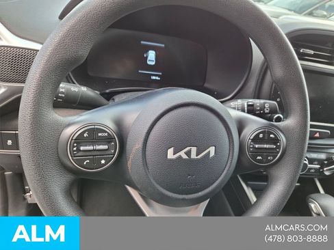 Used 2025 Kia Soul LX w/ LX Technology Package FWD image 25