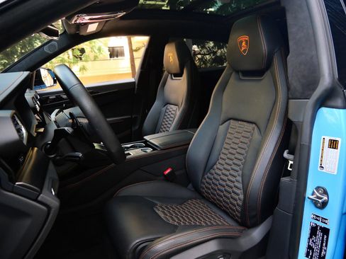 Used 2021 Lamborghini Urus AWD/4WD image 18