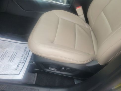 Used 2023 Ford Explorer XLT w/ Equipment Group 202A image 16