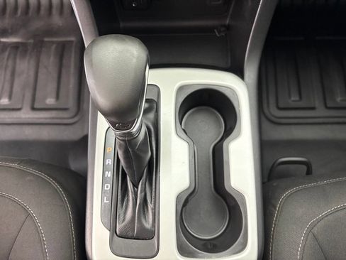 Used 2022 Chevrolet Colorado LT w/ Fleet Safety Package RWD image 27