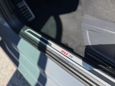 Used 2019 Volkswagen Jetta GLI FWD image 15