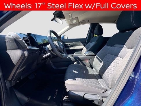 Used 2025 Nissan Kicks SV FWD image 18