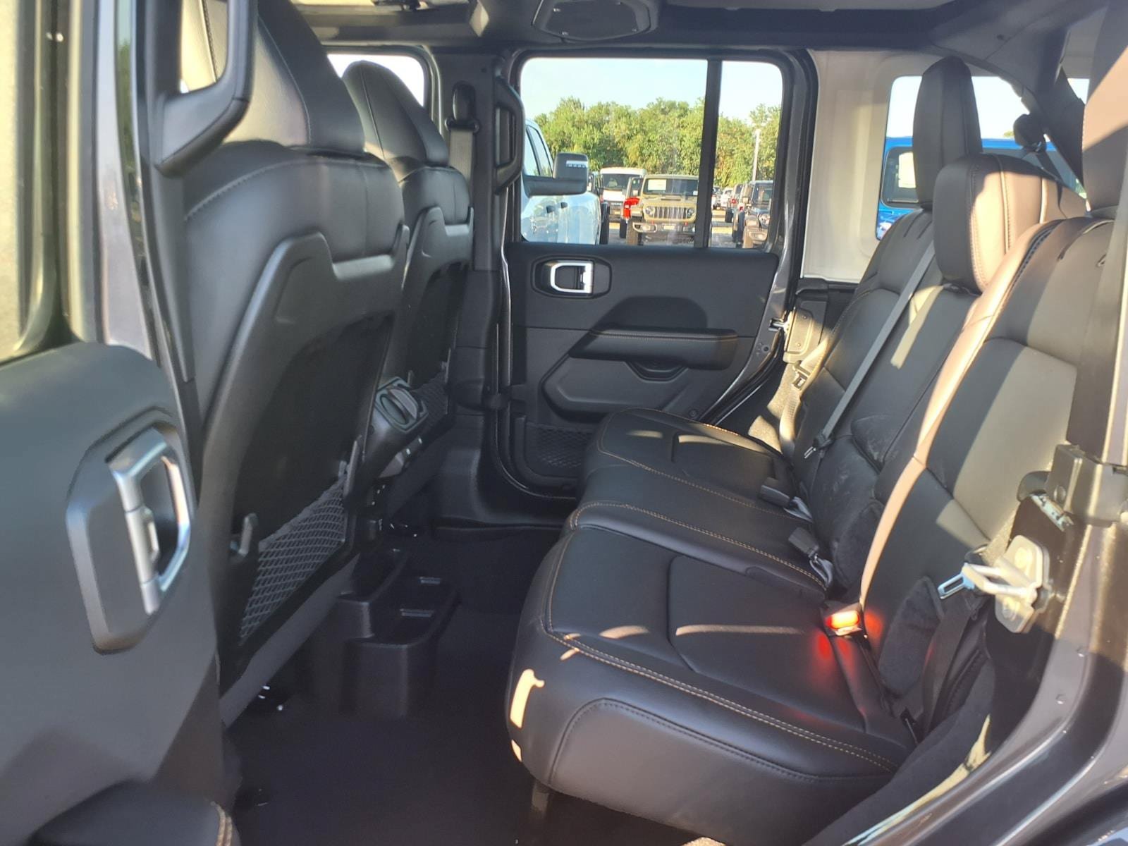 New 2027 Jeep Wrangler Unlimited Sahara AWD/4WD image 7