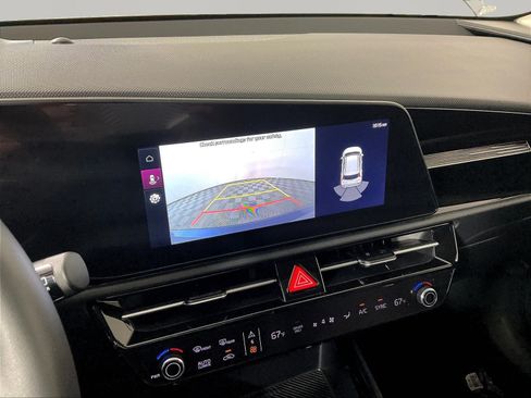 Used 2023 Kia Niro EX Touring FWD image 14
