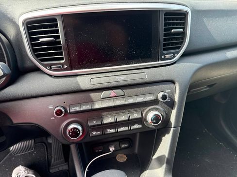 Used 2021 Kia Sportage LX FWD image 7
